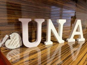 Una